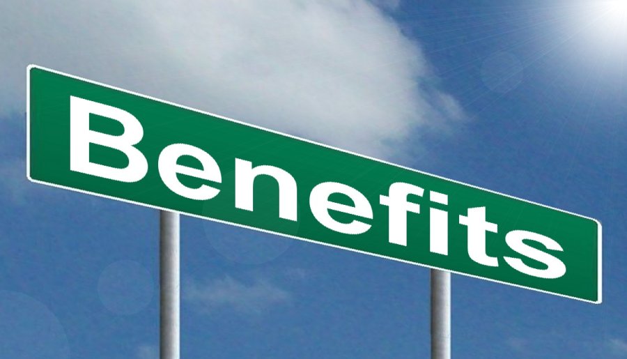 Benefits - Free of Charge Creative Commons Highway sign image The Benefits of Offering Digital Products in Subscription Boxes
