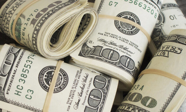 Finance Apps That Can Help You Avoid Debt Effectively