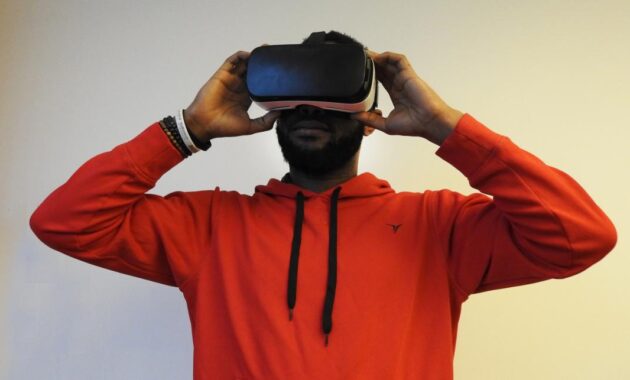 VR Language Immersion Experiences Transforming Communication